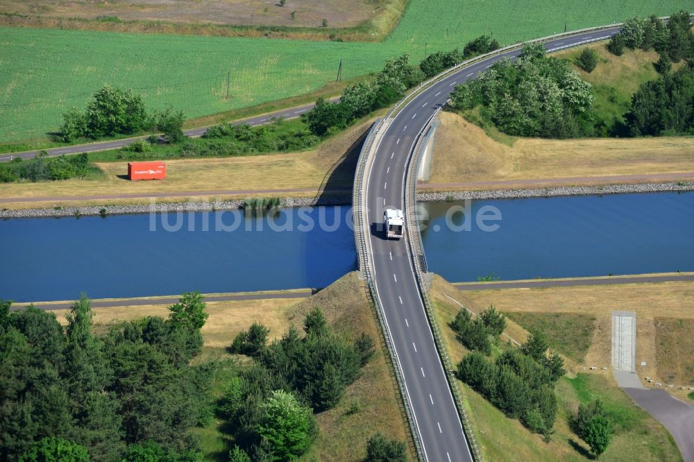 Luftaufnahme Hohenwarthe - Brücke über dem Elbe-Havel-Kanal und Landesstraße L52 in Hohenwarthe im Bundesland Sachsen-Anhalt