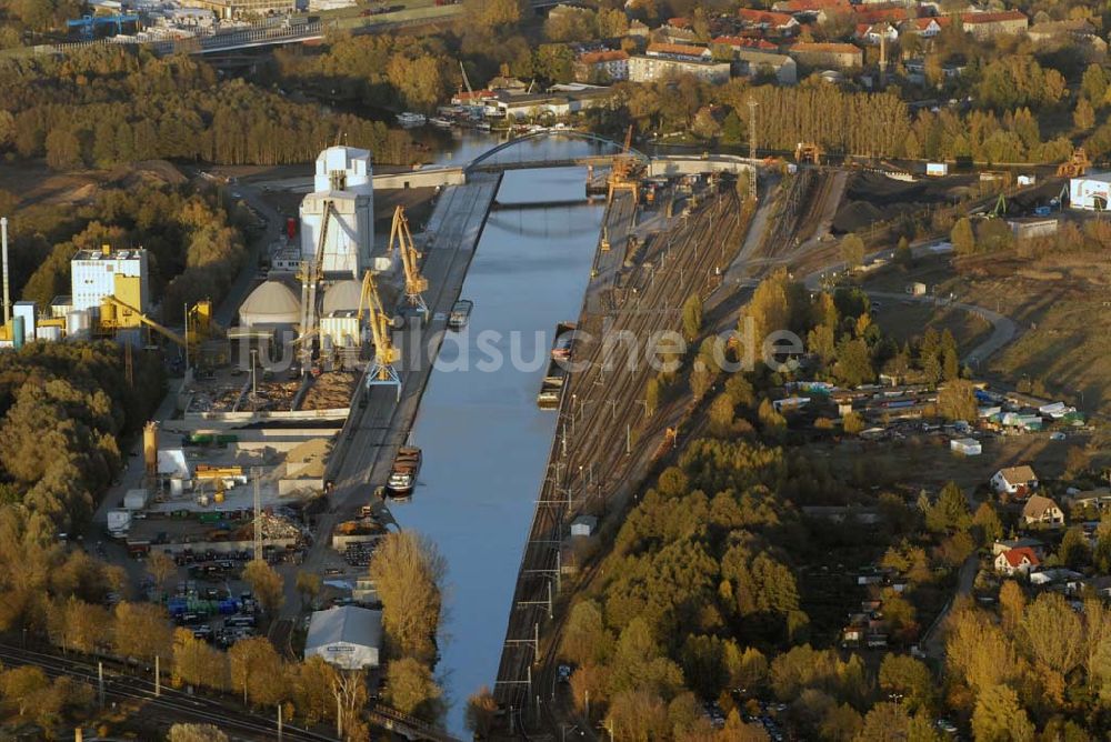 Königs Wusterhausen von oben - Brücke über den Nottekanal am Binnenhafen Königs Wusterhausen