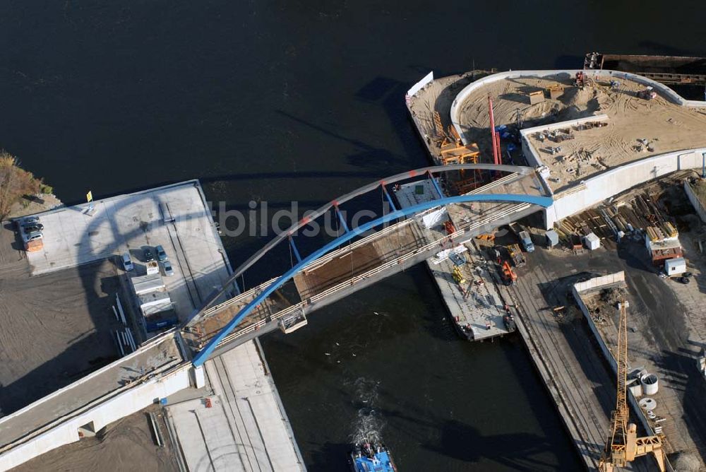 Luftbild Königs Wusterhausen - Brücke über den Nottekanal am Binnenhafen Königs Wusterhausen