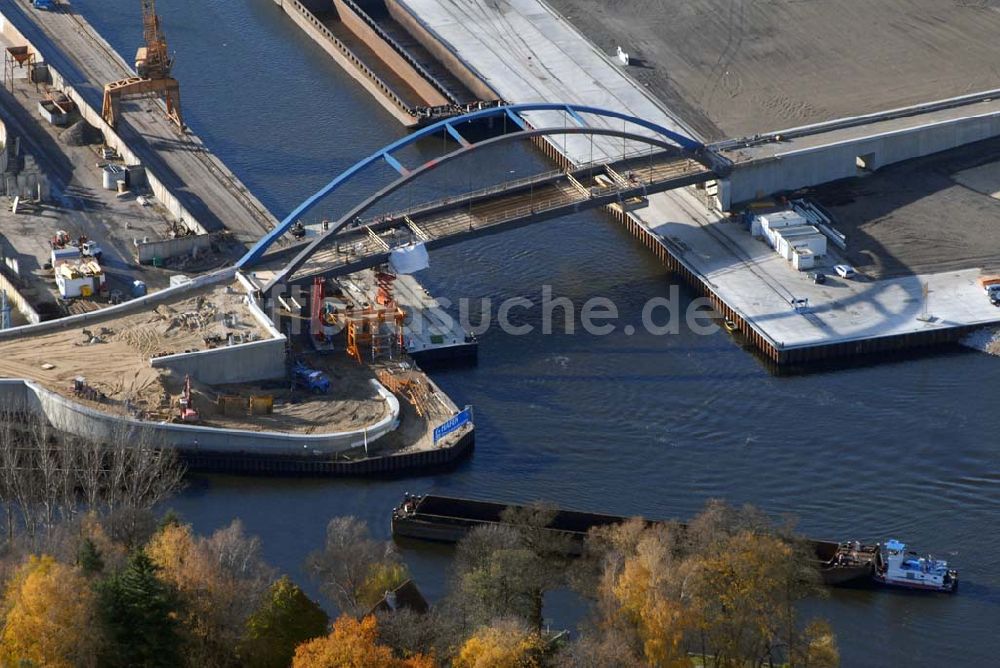 Königs Wusterhausen von oben - Brücke über den Nottekanal am Binnenhafen Königs Wusterhausen