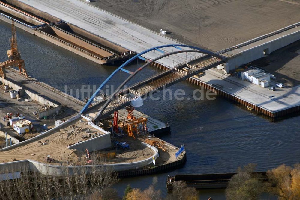 Luftbild Königs Wusterhausen - Brücke über den Nottekanal am Binnenhafen Königs Wusterhausen