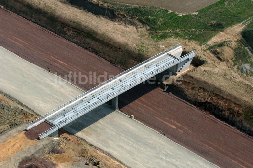 Luftbild Neukirchen - Brücke über die A4 südlich von Neukirchen