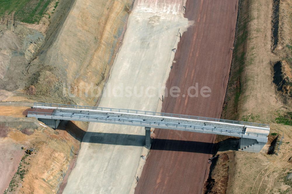 Luftaufnahme Neukirchen - Brücke über die A4 südlich von Neukirchen