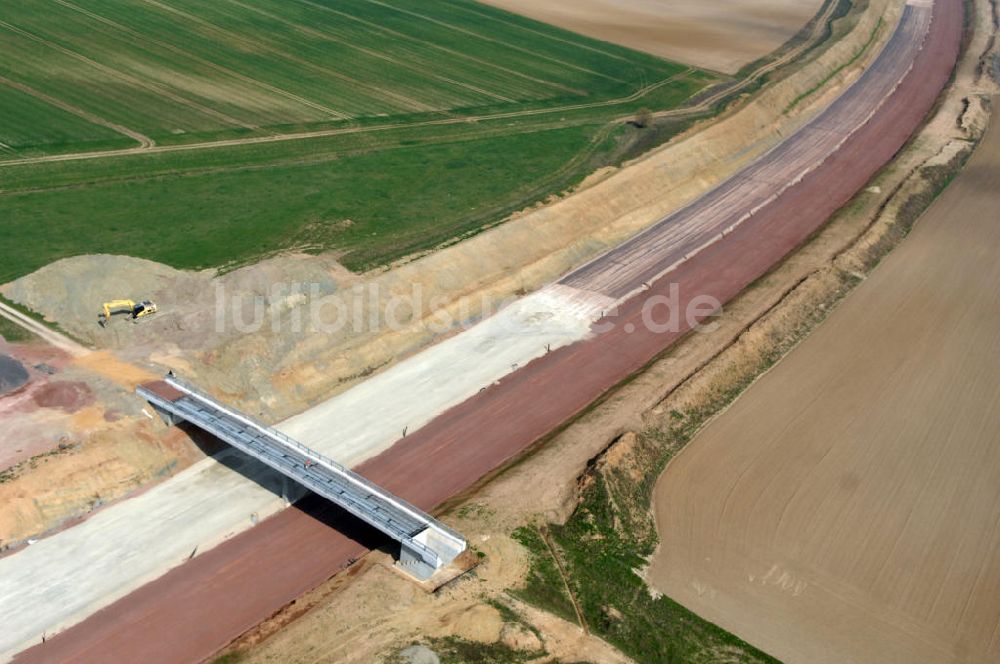 Neukirchen aus der Vogelperspektive: Brücke über die A4 südlich von Neukirchen