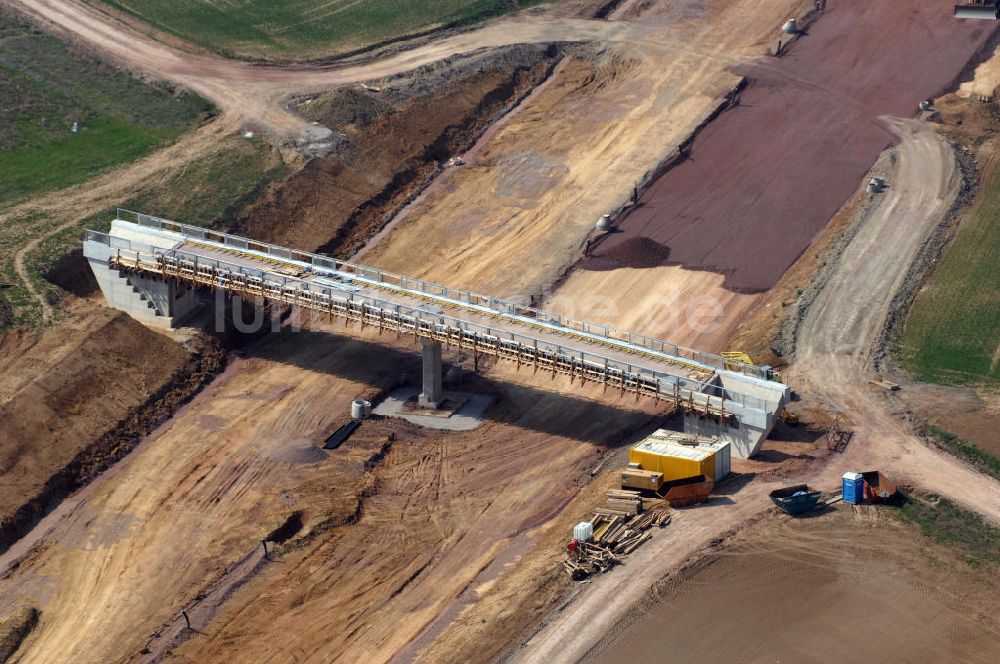 Luftbild Hötzelsroda - Brücke über die A4 zwischen Hötzelsroda und Bolleroda