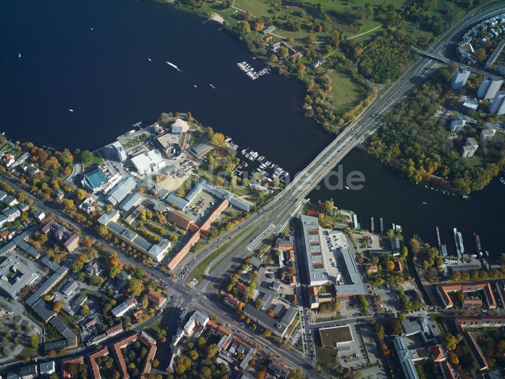 Potsdam von oben - Brücke der Nuthestraße in Potsdam im Bundesland Brandenburg