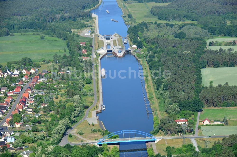 Wusterwitz aus der Vogelperspektive: Brücke und Schleuse Wusterwitz im Bundesland Brandenburg