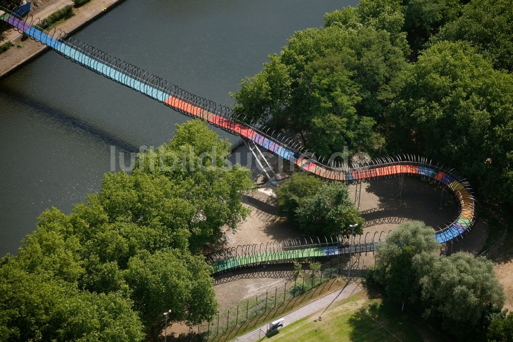 Luftaufnahme Oberhausen - Brücke Slinky Springs to Fame in Oberhausen im Bundesland Nordrhein-Westfalen