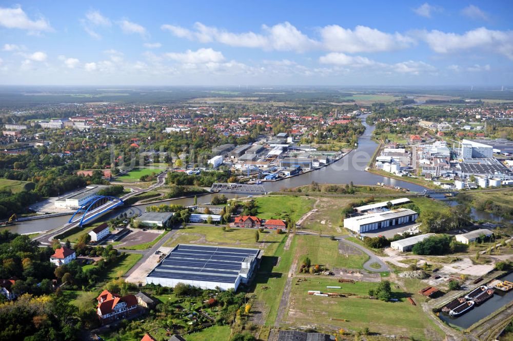 Luftaufnahme Genthin - Brücken über Elbe-Havel-Kanal in Genthin