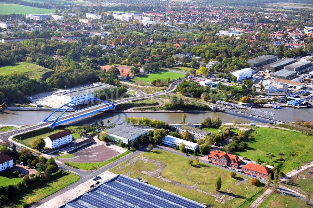 Genthin aus der Vogelperspektive: Brücken über Elbe-Havel-Kanal in Genthin