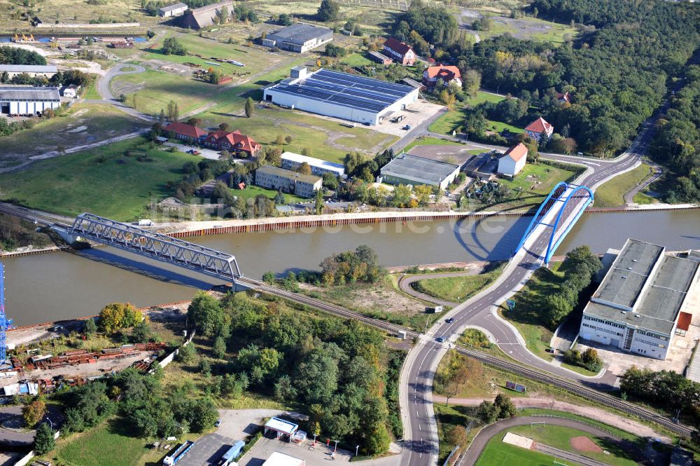 Luftaufnahme Genthin - Brücken über Elbe-Havel-Kanal in Genthin