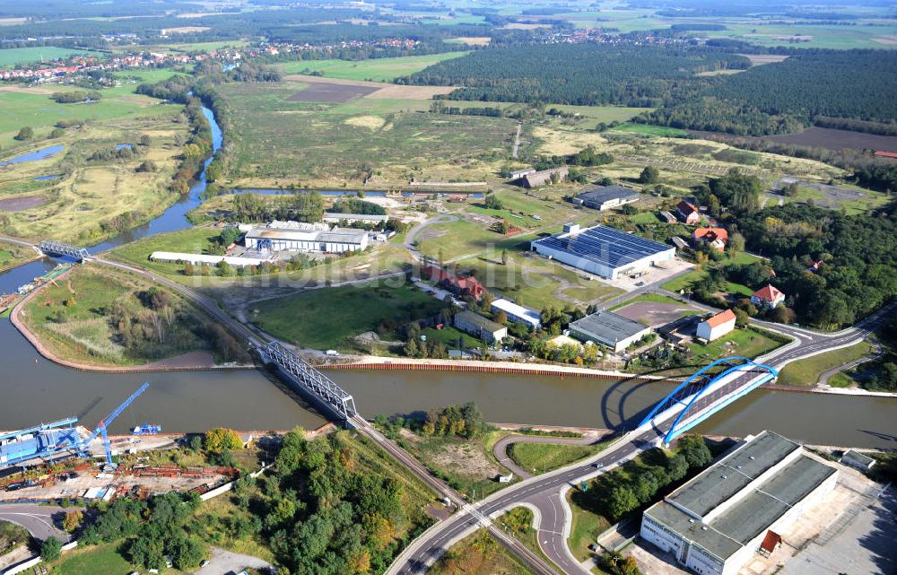 Genthin von oben - Brücken über Elbe-Havel-Kanal in Genthin