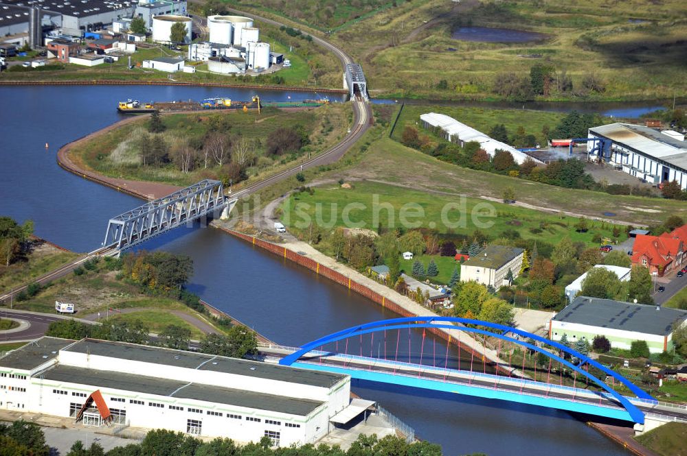 Genthin aus der Vogelperspektive: Brücken über Elbe-Havel-Kanal in Genthin