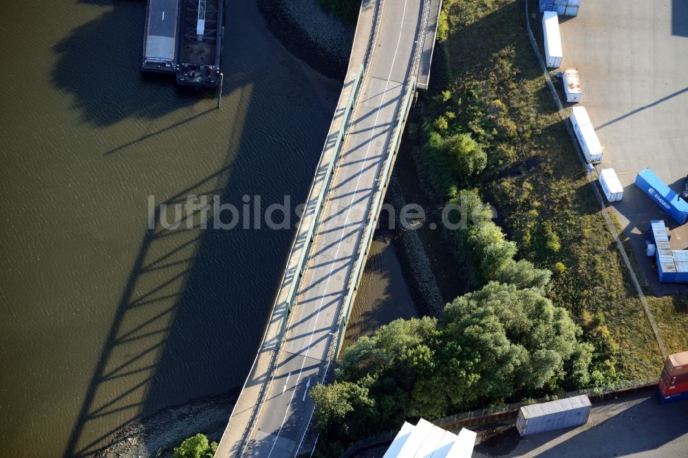 Luftbild Hamburg - Brücken am Ellerholzkanal in Hamburg-Mitte / Steinwerder