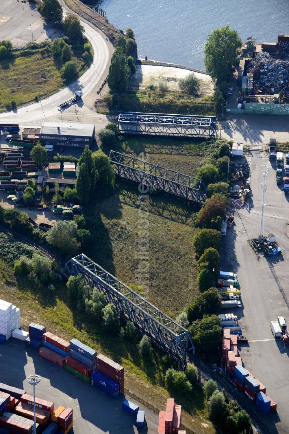 Luftbild Hamburg - Brücken am Ellerholzkanal in Hamburg-Mitte / Steinwerder