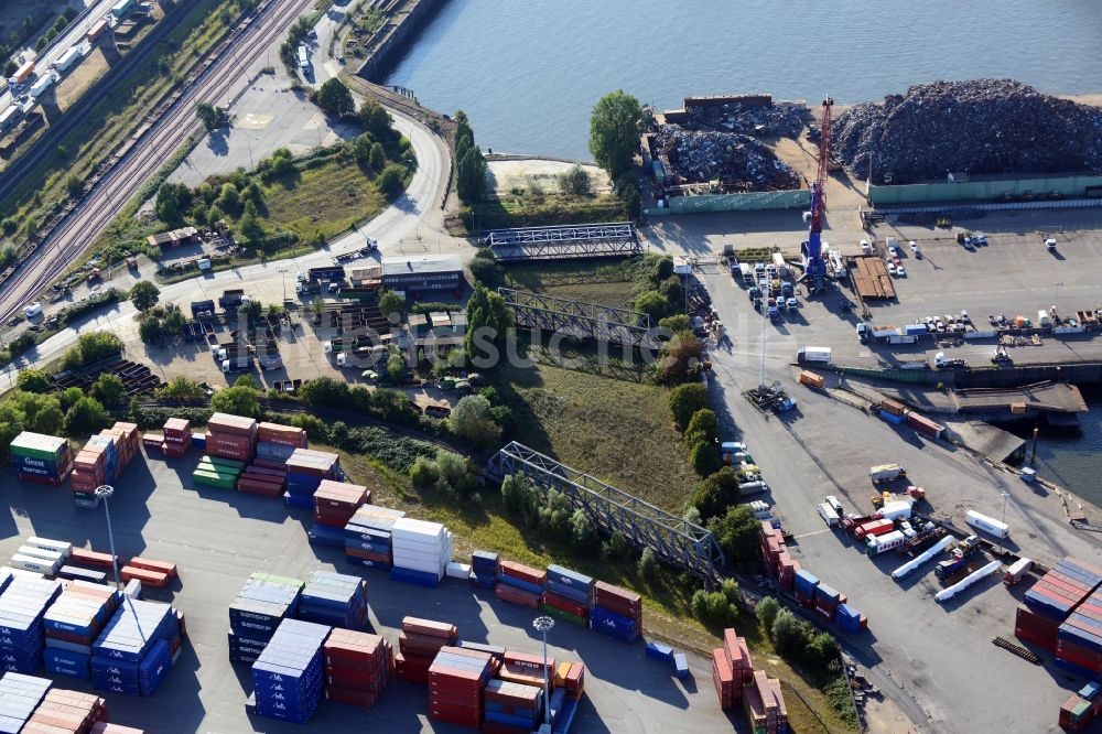 Hamburg aus der Vogelperspektive: Brücken am Ellerholzkanal in Hamburg-Mitte / Steinwerder