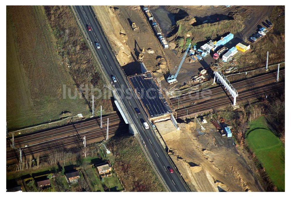 Luftbild Mahlow / Brandenburg - Brückenbau zur Stadtautobahnzufahrt am S-Bahnhof Schönefeld