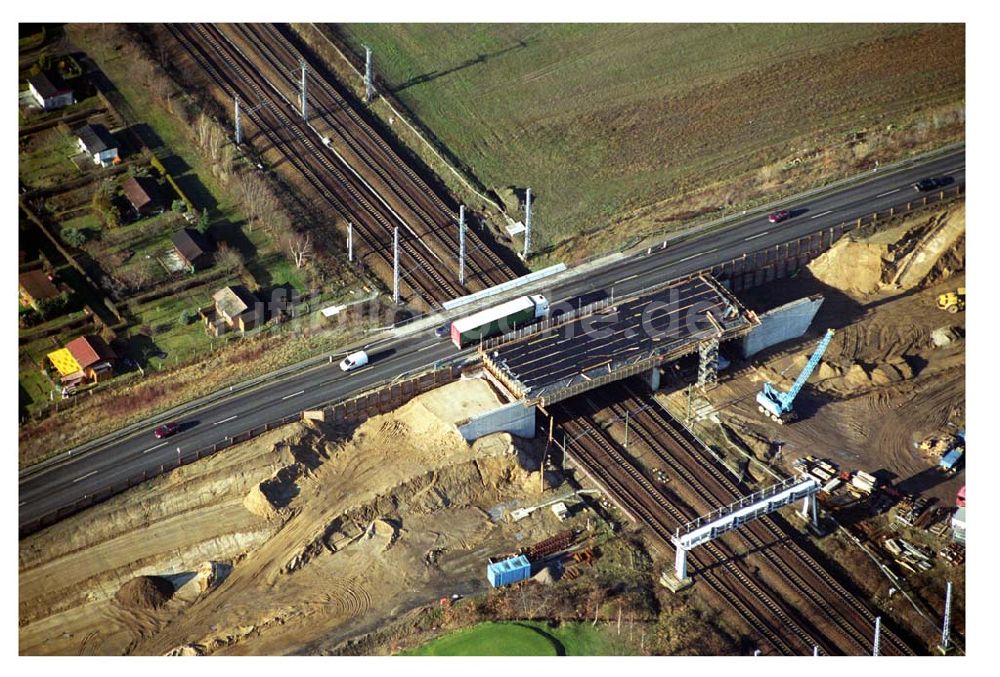 Luftbild Mahlow / Brandenburg - Brückenbau zur Stadtautobahnzufahrt am S-Bahnhof Schönefeld