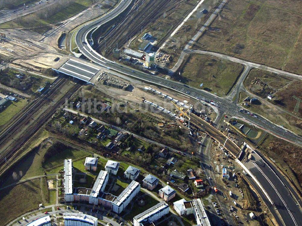 Luftbild Schönefeld - Brückenbau zur Stadtautobahnzufahrt am S-Bahnhof Schönefeld