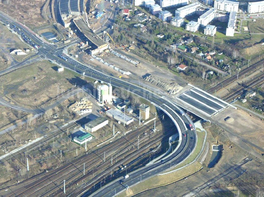 Luftbild Schönefeld - Brückenbau zur Stadtautobahnzufahrt am S-Bahnhof Schönefeld