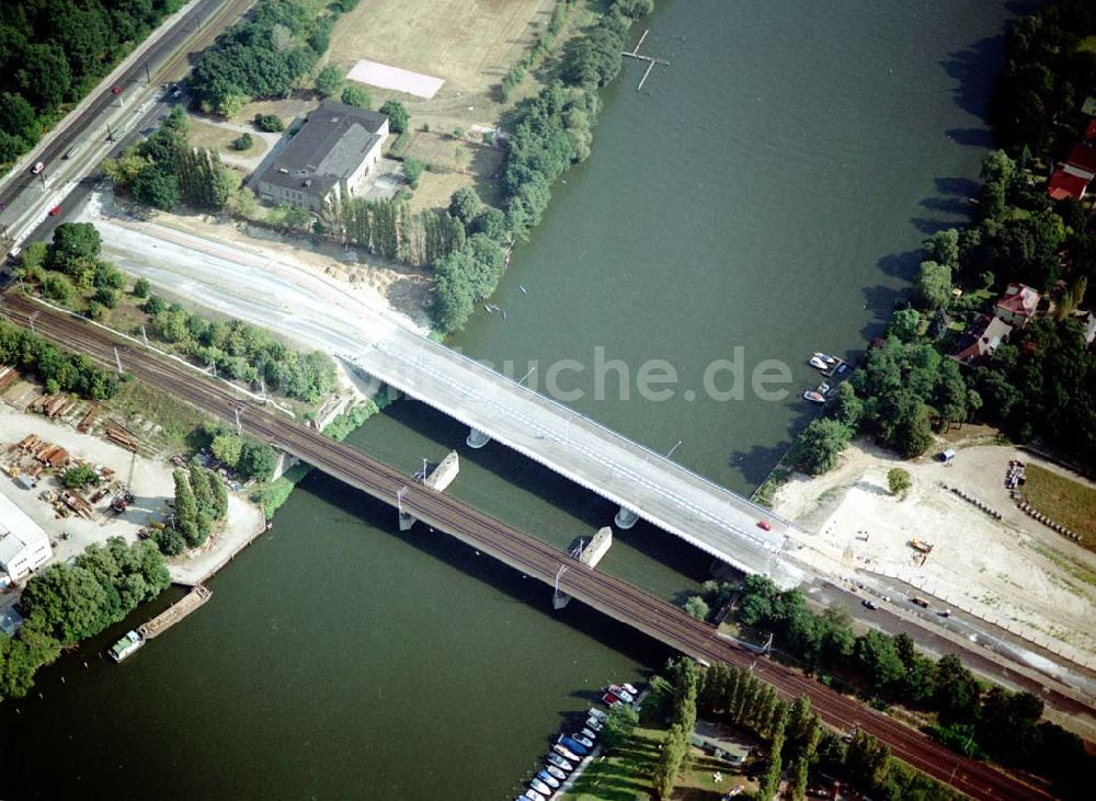 Berlin-Köpenick von oben - Brückenbau zwischen der Wuhlheide und Oberschöneweide in Berlin - Köpenick.