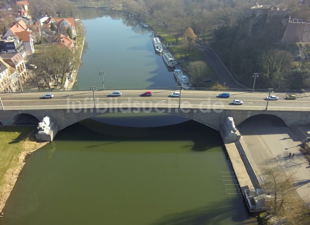 Luftbild Halle / Saale - Brückenbauwerk über die Ufer der Saale an der Kröllwitzer Straße in Halle (Saale) im Bundesland Sachsen-Anhalt