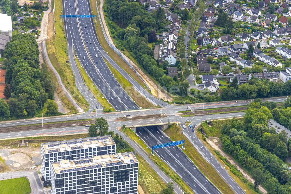 Bochum aus der Vogelperspektive: Brückenbauwerk entlang der Universitätsstraße in Bochum im Bundesland Nordrhein-Westfalen, Deutschland