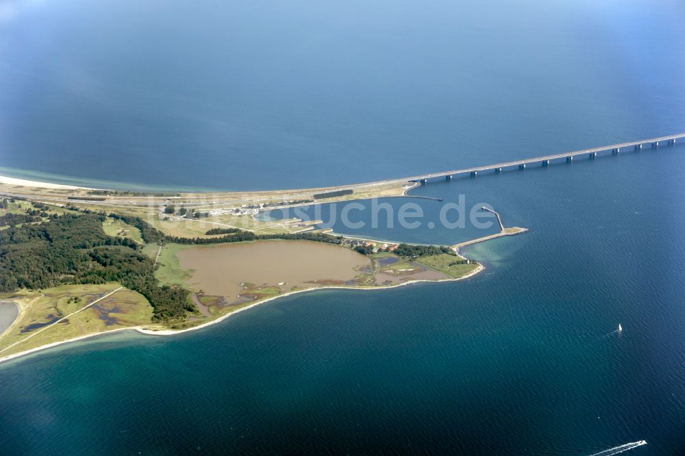 Luftbild Korsoer - Brückenbauwerk Storesundbrücke entlang Querung der Meerenge Großer Belt zwischen den Inseln Fünen und Seeland in Korsoer in, Dänemark