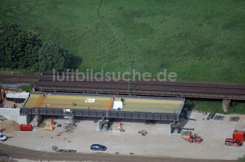 Roßlau von oben - Brückenbauwerke an der Baustelle zum Ausbau der B184 zwischen Dessau und Roßlau in Sachsen-Anhalt