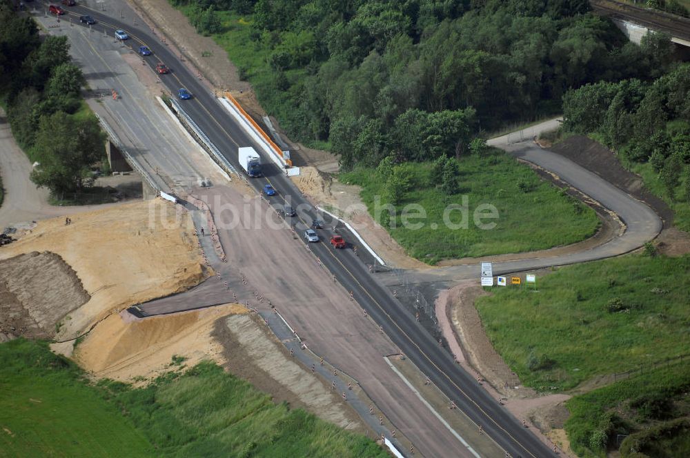 Roßlau von oben - Brückenbauwerke an der Baustelle zum Ausbau der B184 zwischen Dessau und Roßlau in Sachsen-Anhalt