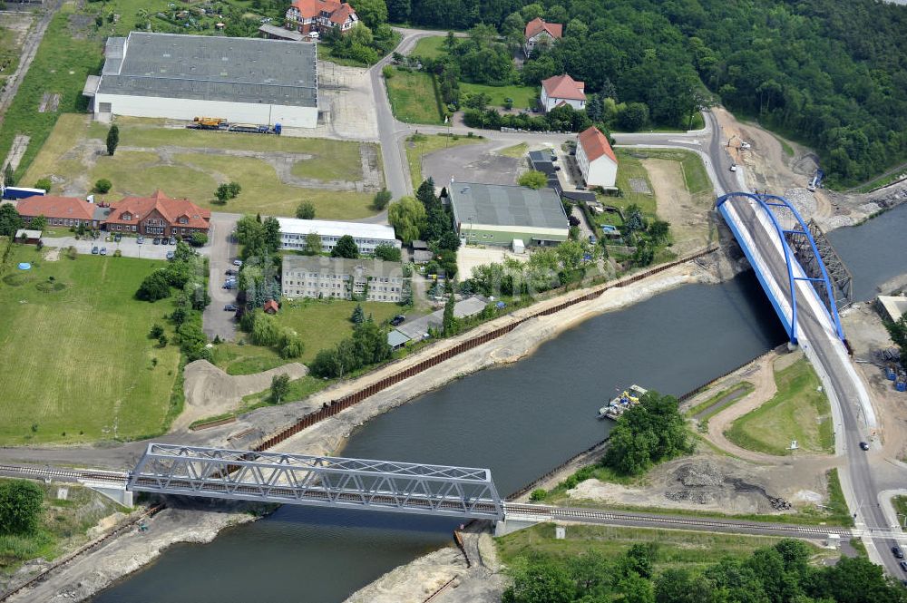 Luftaufnahme Genthin - Brückenknoten Elbe-Havel-Kanal Genthin