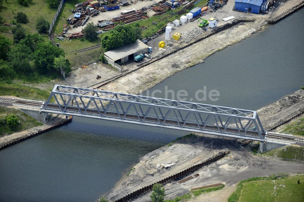 Genthin aus der Vogelperspektive: Brückenknoten Elbe-Havel-Kanal Genthin