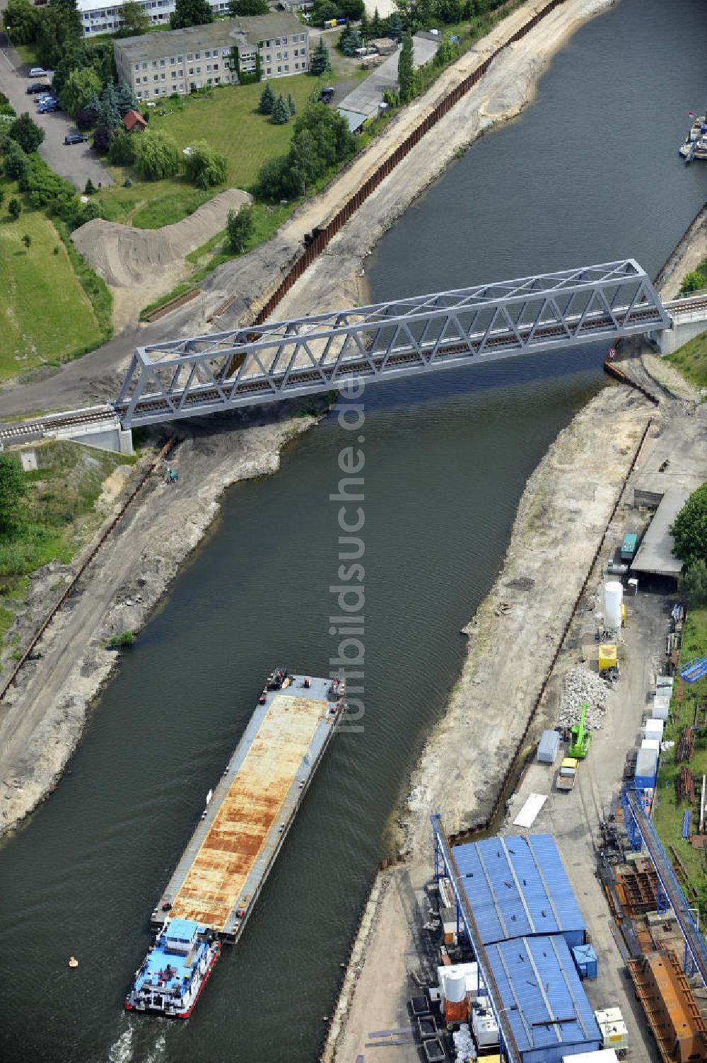 Luftaufnahme Genthin - Brückenknoten Elbe-Havel-Kanal Genthin