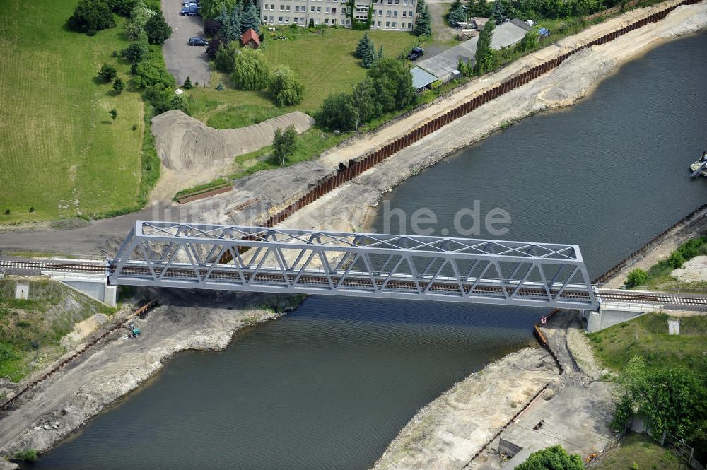 Genthin von oben - Brückenknoten Elbe-Havel-Kanal Genthin