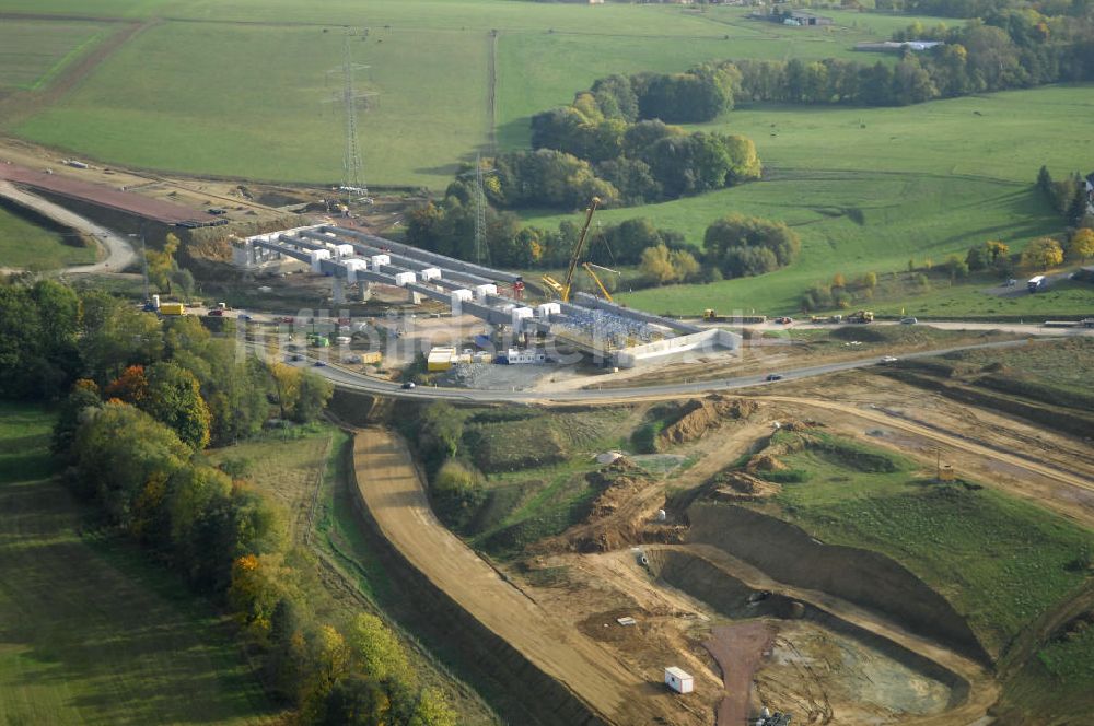 Luftbild Großenlupnitz - Brückenmontage an der B84 bei Großenlupnitz im Rahmen der BAB A 4 - Umfahrung Hörselberge in Thüringen bei Eisenach