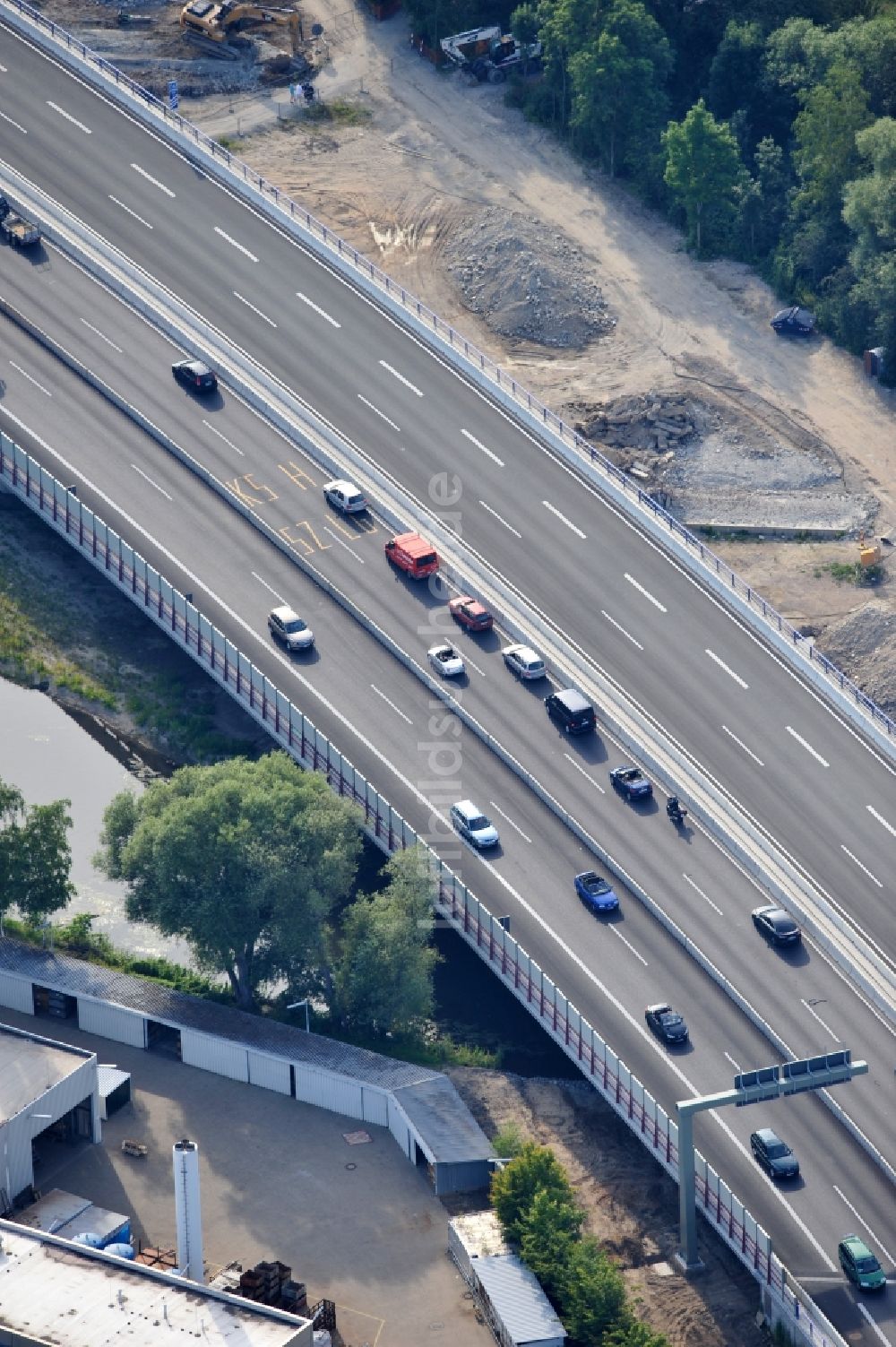 Luftbild Braunschweig - Brückenneubau in Querschubbauweise beim Um- und Ausbau des Autobahndreieck Braunschweig-Südwest