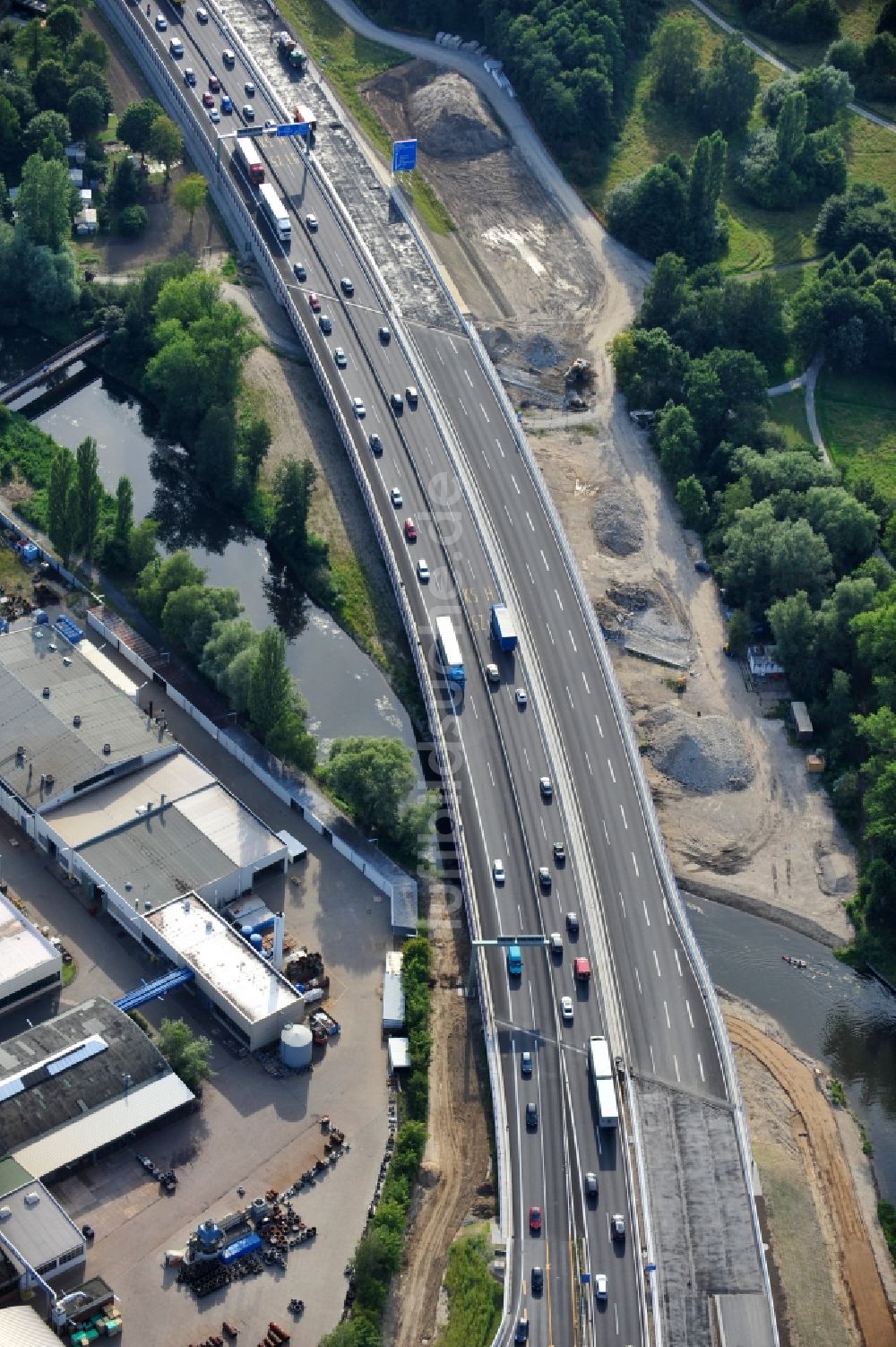 Braunschweig von oben - Brückenneubau in Querschubbauweise beim Um- und Ausbau des Autobahndreieck Braunschweig-Südwest