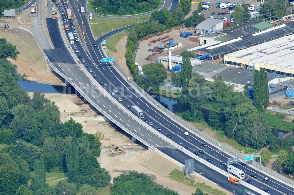 Luftbild Braunschweig - Brückenneubau in Querschubbauweise beim Um- und Ausbau des Autobahndreieck Braunschweig-Südwest