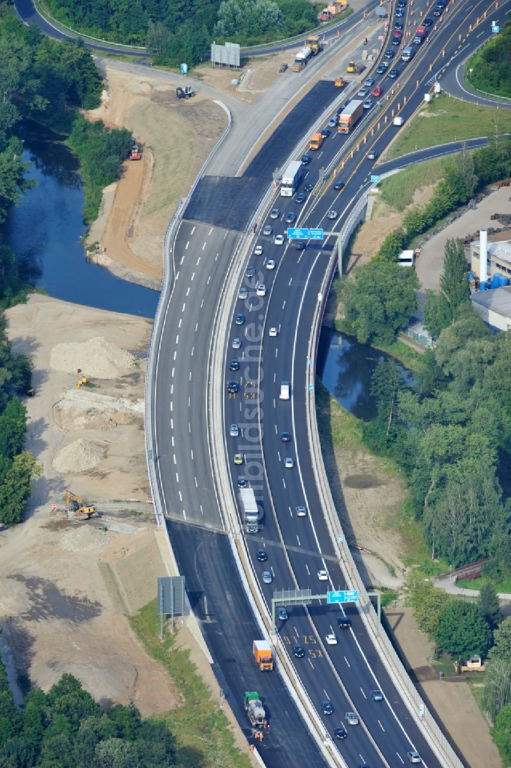 Braunschweig von oben - Brückenneubau in Querschubbauweise beim Um- und Ausbau des Autobahndreieck Braunschweig-Südwest