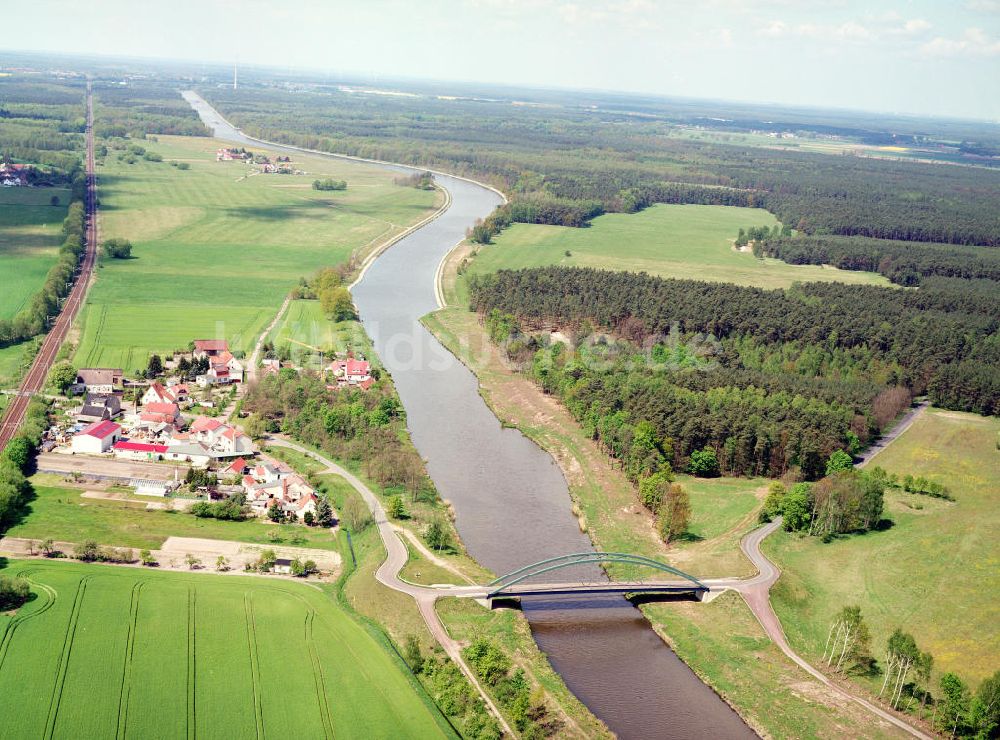 Luftaufnahme Wusterwitz / BRB - Brückenneubau westlich von Wusterwitz am Elbe-Havel-Kanal im Rahmen von Ausgleichs- und Ersatzmaßnahmen am Wasserstraßenkreuz Magdeburg / Elbe-Havel-Kanal