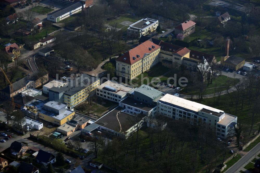 Oschersleben (Bode) OT Neindorf von oben - Bördekrankenhaus im Ortsteil Neindorf in Oschersleben ( Börde ) im Bundesland Sachsen-Anhalt