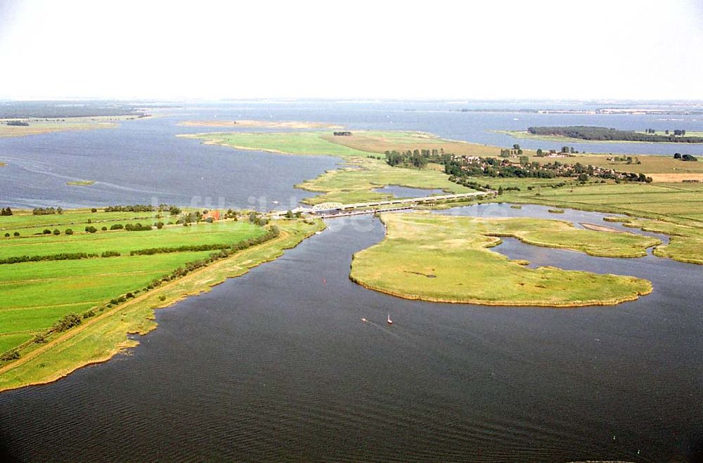 Luftaufnahme Bresewitz / Mecklenburg Vorpommern - Bresewitz / Mecklenburg Vorpommern Bresewitzer Brücke zwischen Barth und Zingst in MV