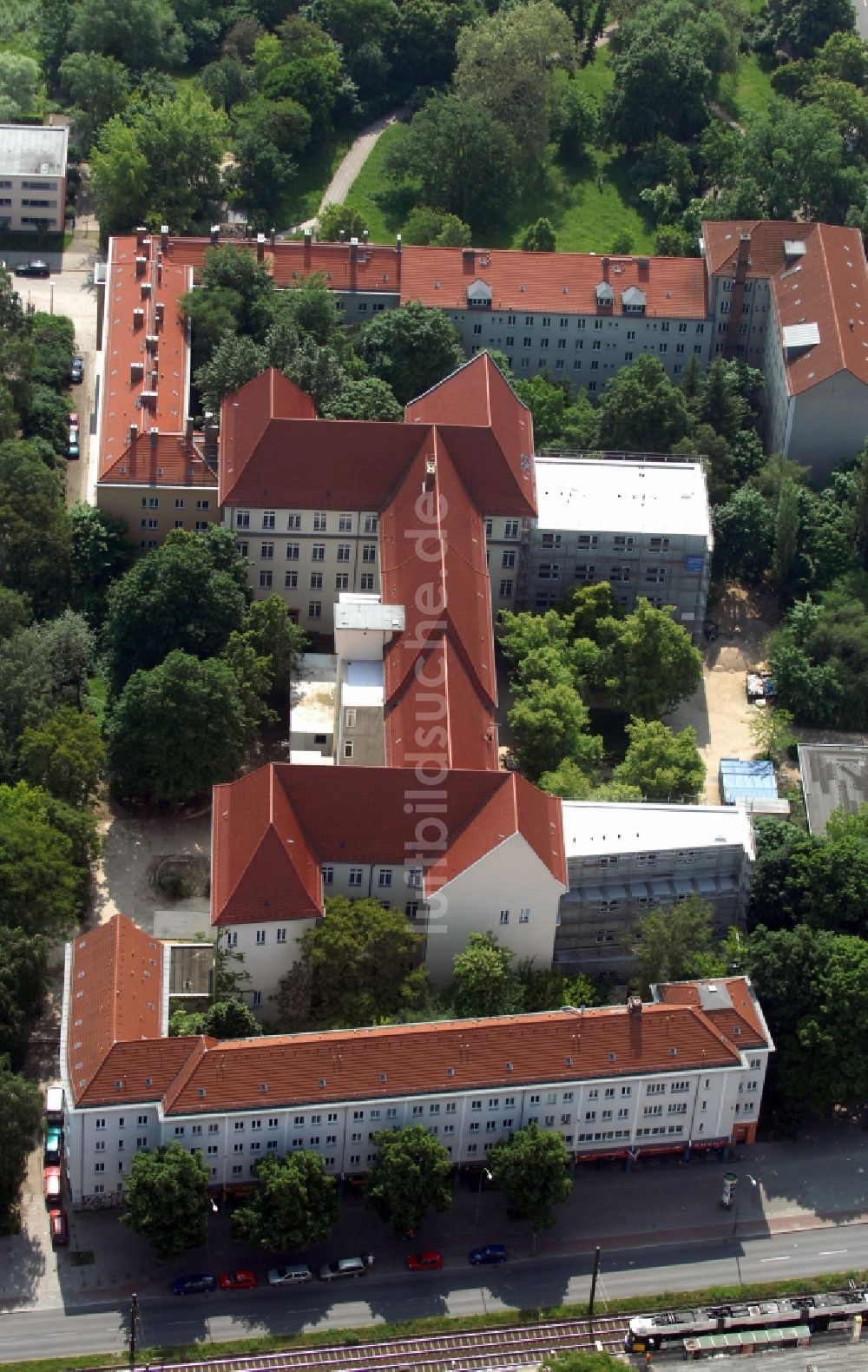 Berlin von oben - Bürgeramt Prenzlauer Berg in Berlin