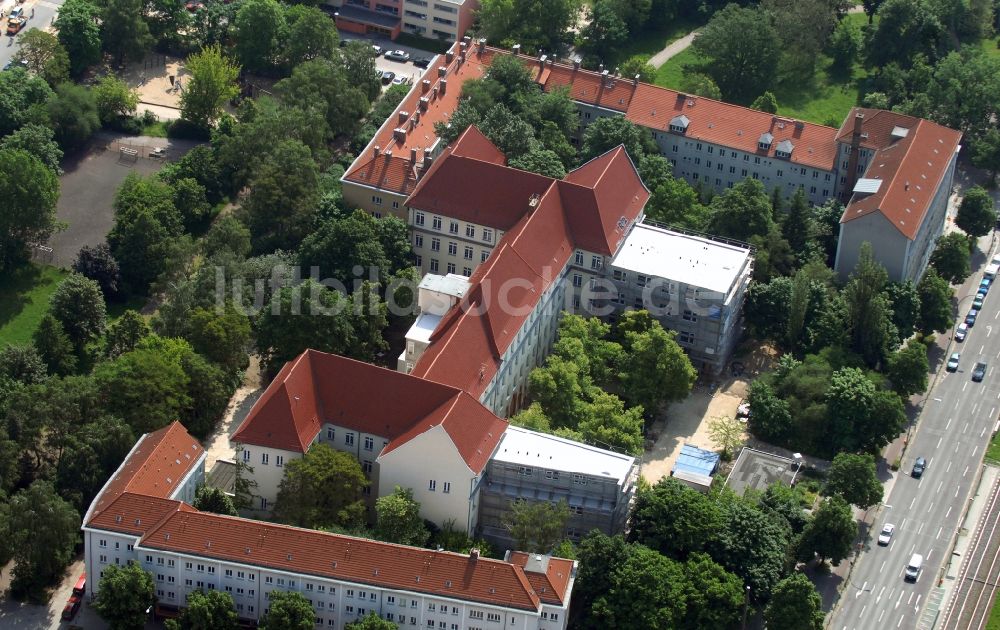 Berlin aus der Vogelperspektive: Bürgeramt Prenzlauer Berg in Berlin