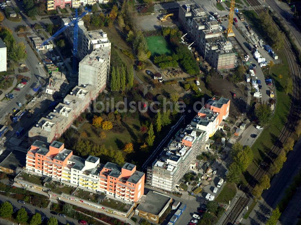 Berlin - Marzahn von oben - brißbaustellen in der Wohnsiedlung Havemannstraße - Rosenbecker Straße / Eichhorster Straße