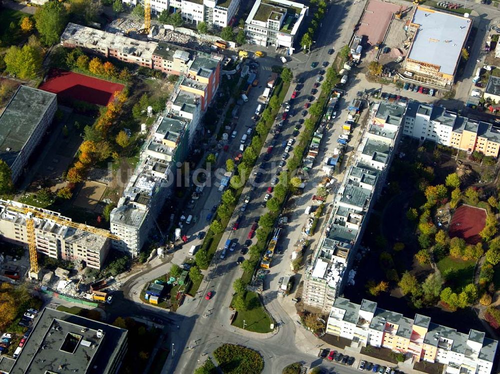 Luftaufnahme Berlin - Marzahn - brißbaustellen in der Wohnsiedlung Havemannstraße - Rosenbecker Straße / Eichhorster Straße