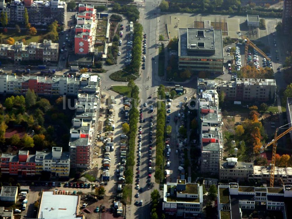 Luftbild Berlin - Marzahn - brißbaustellen in der Wohnsiedlung Havemannstraße - Rosenbecker Straße / Eichhorster Straße