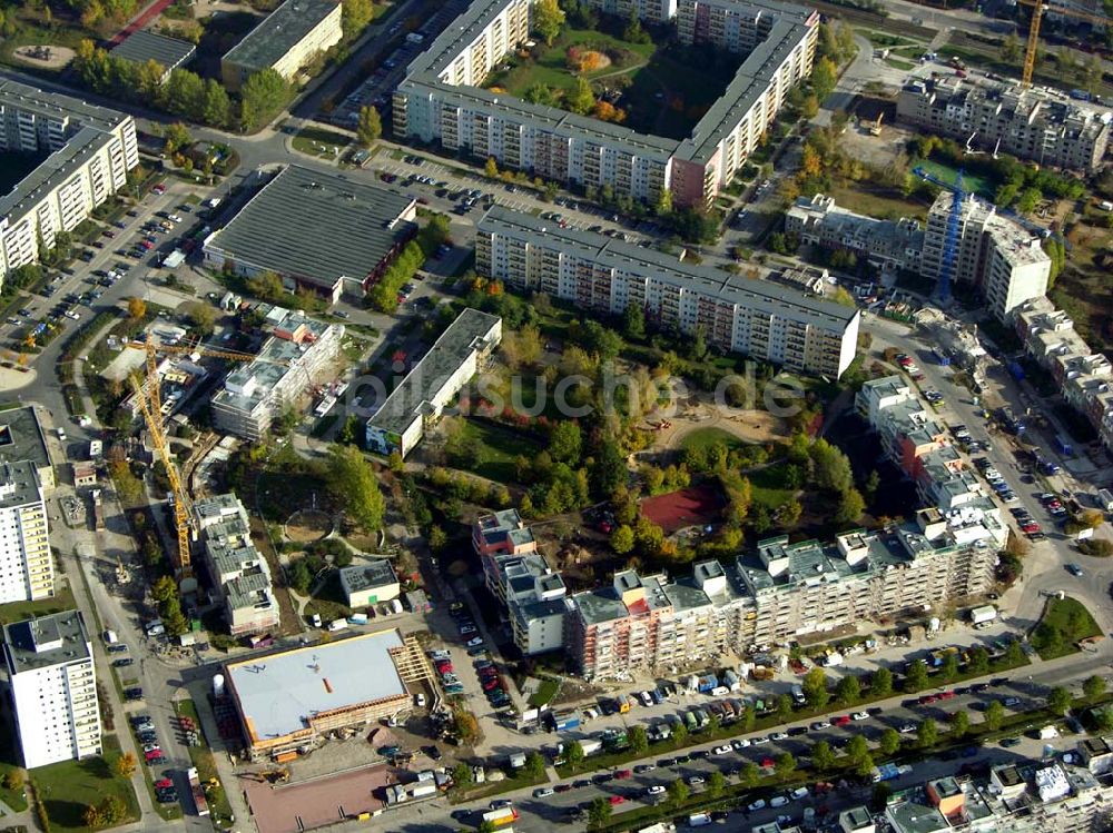 Luftaufnahme Berlin - Marzahn - brißbaustellen in der Wohnsiedlung Havemannstraße - Rosenbecker Straße / Eichhorster Straße