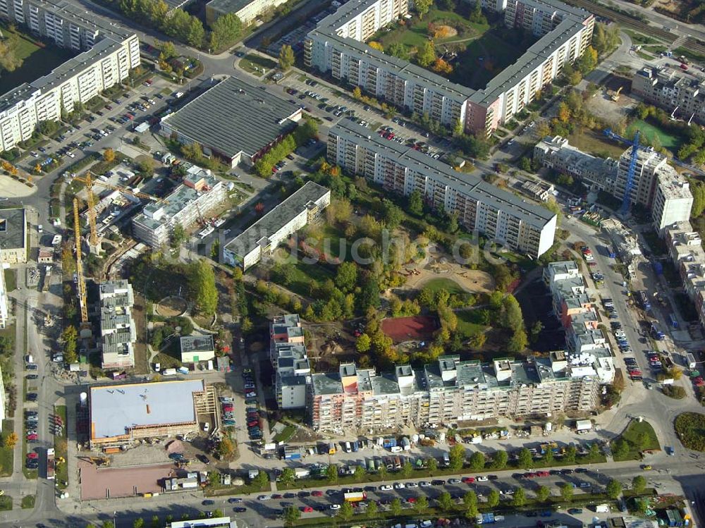 Berlin - Marzahn von oben - brißbaustellen in der Wohnsiedlung Havemannstraße - Rosenbecker Straße / Eichhorster Straße