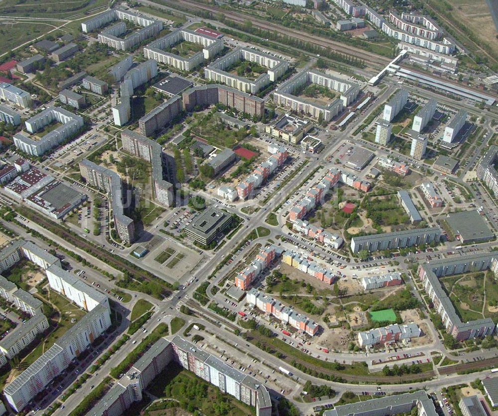 Luftbild Berlin - Marzahn - brißbaustellen in der Wohnsiedlung Havemannstraße - Rosenbecker Straße / Eichhorster Straße